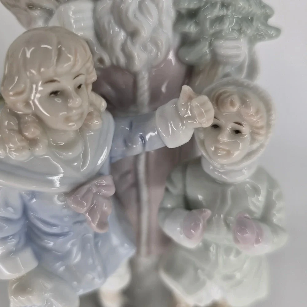 Vintage Porcelain Santa Claus Music Figurine Plays Santa Claus is Coming to Town